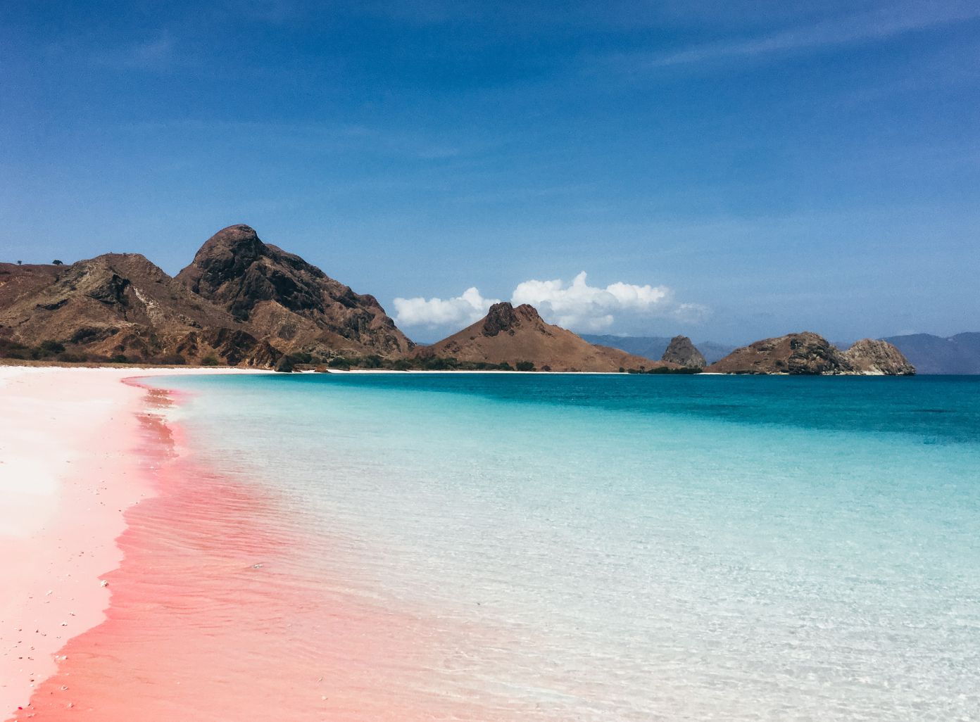 Discover the Enchanting Pink Beaches of Indonesia